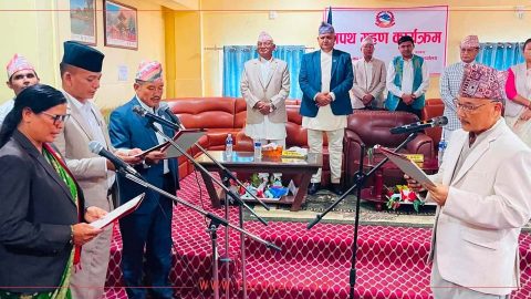 लुम्बिनीमा ३ मन्त्रीले लिए शपथ, जसपा नेपालका ३ संसदलाई २४ घण्टे स्पष्टीकरण